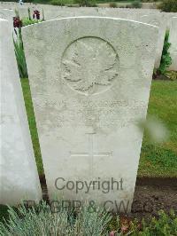 Etaples Military Cemetery - Nelson, C